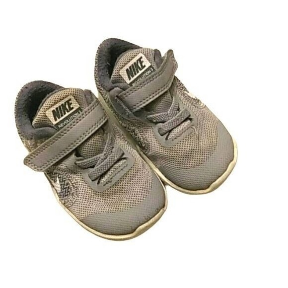 Baby Nike Revolution 3 Gray Size 5 C - Picture 1 of 9